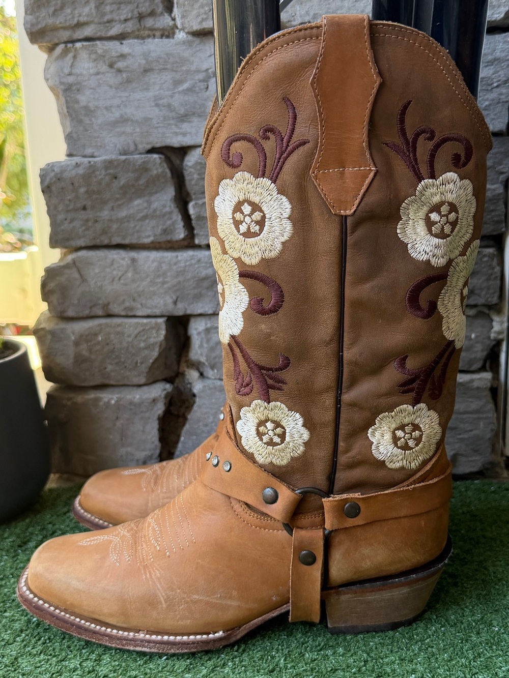 Alex Boots Cowhide Leather Floral Embroidery Womens Cowgirl Boots